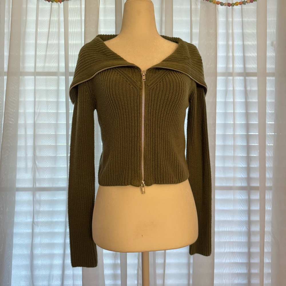 Forever21 Double zip, knit top